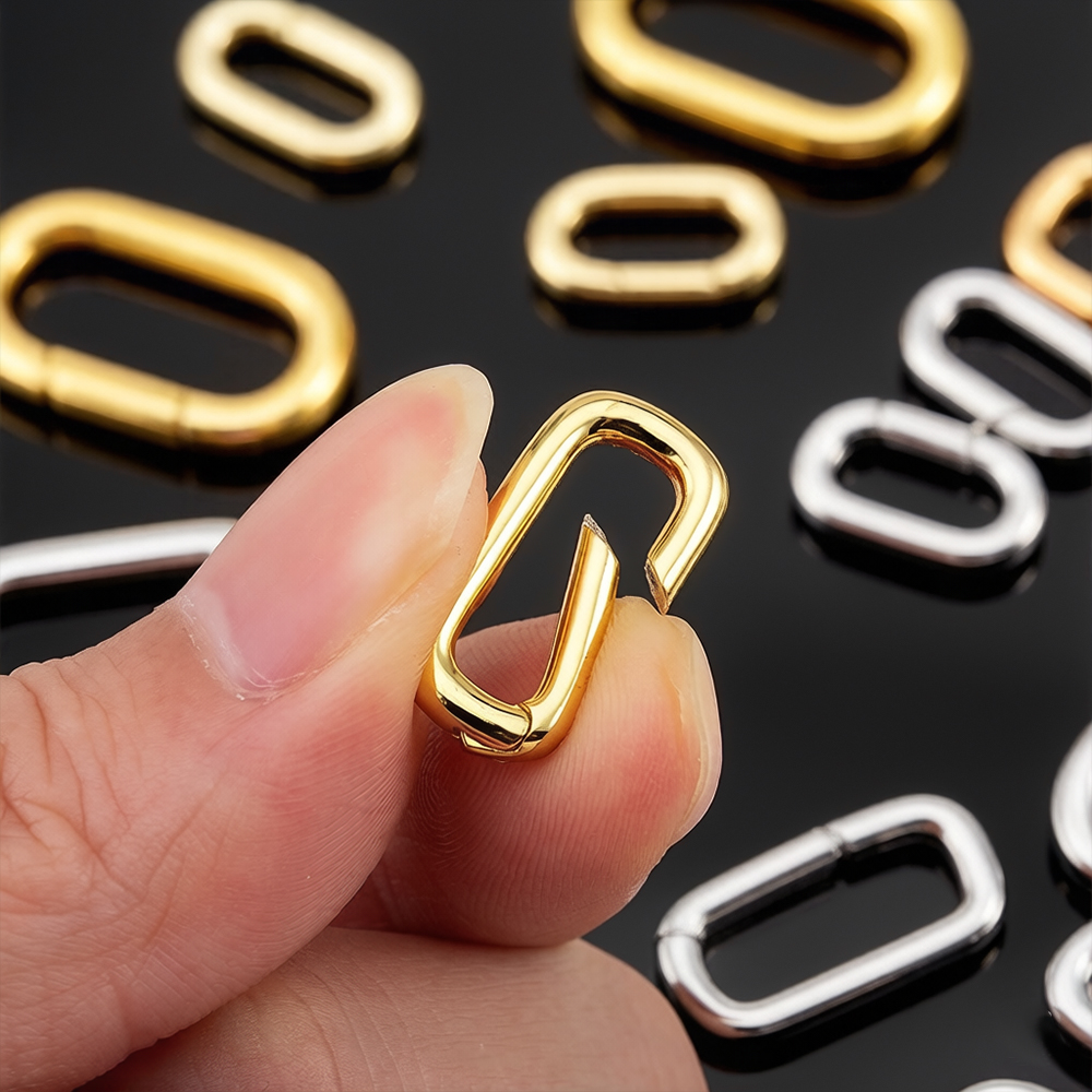 Jewelry Making Beads - ตัวล็อกสร้อยคอแบบคาราบิเนอร์รูปวงรีชุบทอง 18K จำนวน 2 ชิ้น พร้อมห่วงสปริงสำหรับตกแต่งมุก